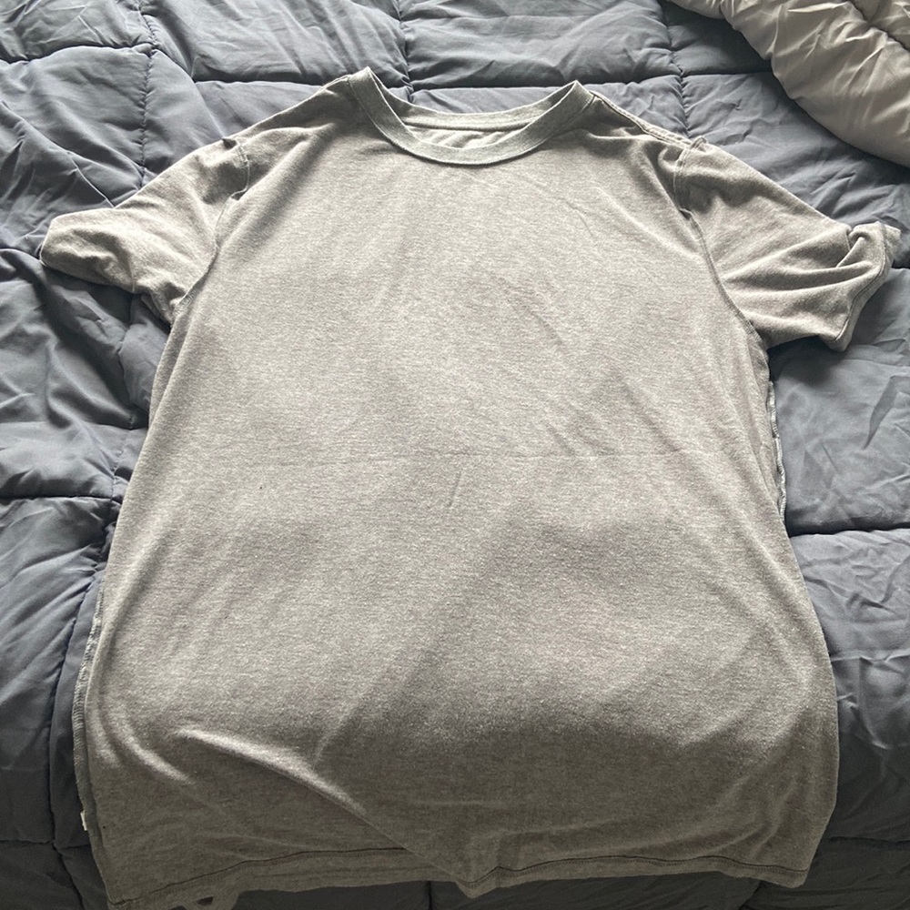 Like new mens express t shirt